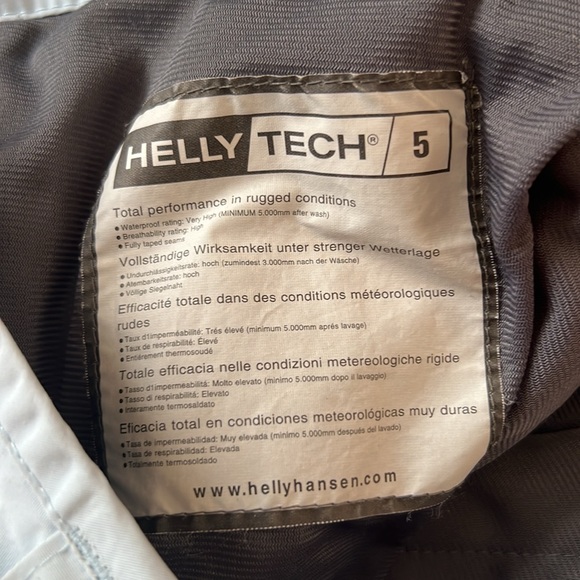 Helly Hansen women’s ski pants in icy powder blue - Picture 5 of 9